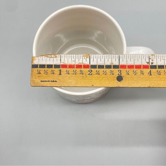 Vintage 80s Hallmark Shoebox Coffee Tea Mug Snarky Humor Funny Hula-Hoop Bear - Picture 7 of 9